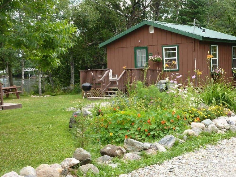 Moose Track Adventures Resort Winton Exterior foto